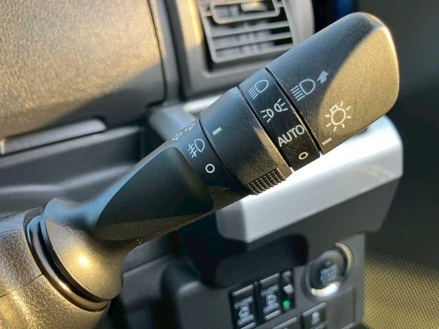 当店では自動車保険も取り扱っております☆ＪＡＦロードサービス付きで遠出も安心♪詳しくはスタッフまでお尋ねください☆まずはご来店いただき、乗って見て触ってみて下さい♪お電話は０１２０−９３０−２３２♪