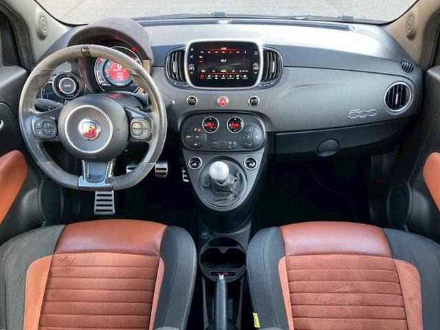 お支払総額を必ずご確認ください。県外のお客様はお支払総額に陸送代や県外登録手数料が必要となります。納車方法等で大きく金額が変わりますので、お気軽にお問合せください。