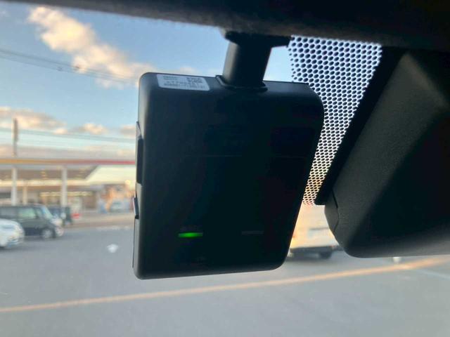 ハイエースバン スーパーＧＬ　ダークプライムＩＩ　純正ナビ　フルセグ　ＤＶＤ再生　Ｂｌｕｅｔｏｏｔｈ　全方位カメラ　ドラレコ　ＥＴＣ　両側電動スライド　ハーフレザー　Ｔｏｙｏｔａ　Ｓａｆｅｔｙ　ｓｅｎｓｅ　コンビハンドル　ＬＥＤライト　４ＷＤ（17枚目）