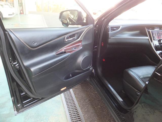 ハリアー プレミアム　純正９型ナビ◆フルセグＴＶ◆バックカメラ◆電動リアゲート◆セーフティセンス◆クルーズコントロール◆ハーフレザー◆前後ドラレコ◆ＥＴＣ◆プッシュスタート◆衝突軽減ブレーキ◆スマートキー◆純正１８アルミ◆（19枚目）