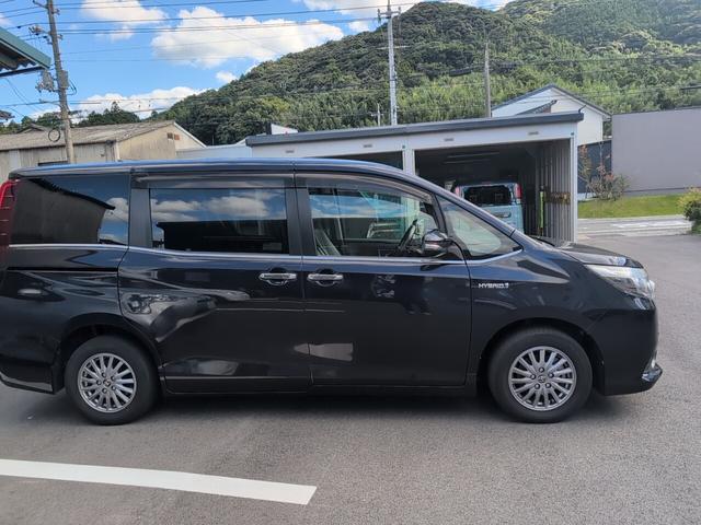 エスクァイア ハイブリッドＧｉ　両側パワースライド　フリップダウンモニター　ＥＴＣ　バックカメラ　レザーシート（4枚目）