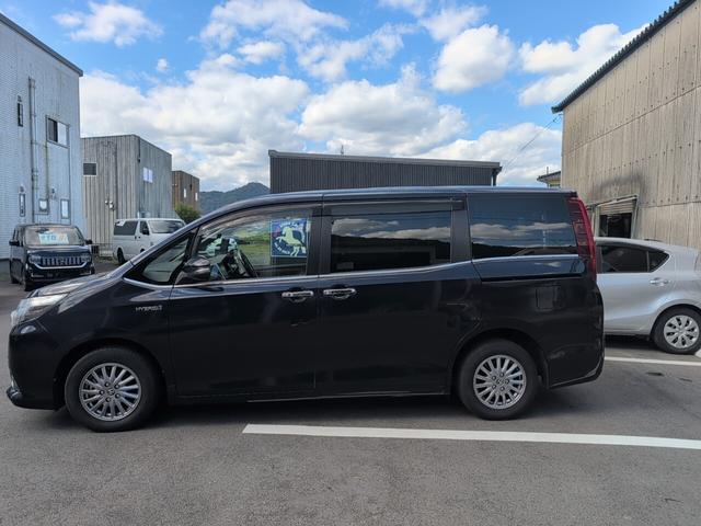 エスクァイア ハイブリッドＧｉ　両側パワースライド　フリップダウンモニター　ＥＴＣ　バックカメラ　レザーシート（5枚目）