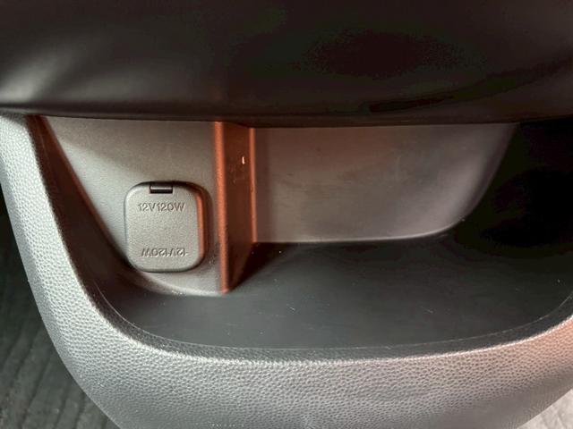 ビアンテ グランツ－スカイアクティブ　禁煙車　８人乗り　両側電動スライドドア　ＥＴＣ　８型ナビ　後席モニター　バックカメラ　フルセグＴＶ　Ｂｌｕｅｔｏｏｔｈ　ＣＤ　ＤＶＤ　ＨＩＤヘッドライト　フォグライト　スマートキー　ＡＷ１６インチ（21枚目）