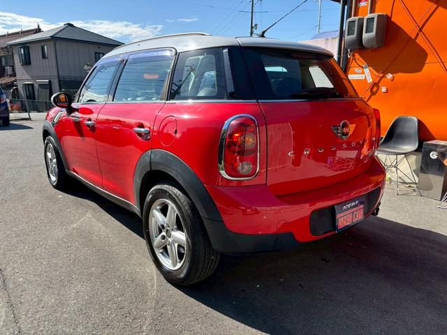 MINI MINI COOPER CROSSOVER