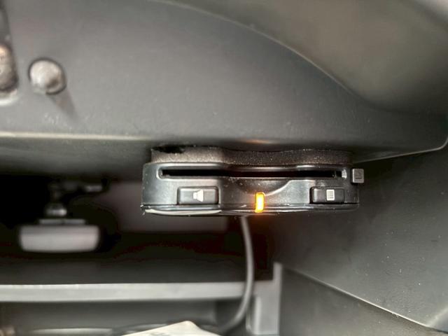 ノート X DIG-S 禁煙車 ETC ナビ TV バックカメラ CD スマートキー 電動格納ミラー アイドリングストップ 盗難防止システム ABS エアコン パワーウィンドウ パワーステアリング 運転席・助手席エアバック(5枚目)