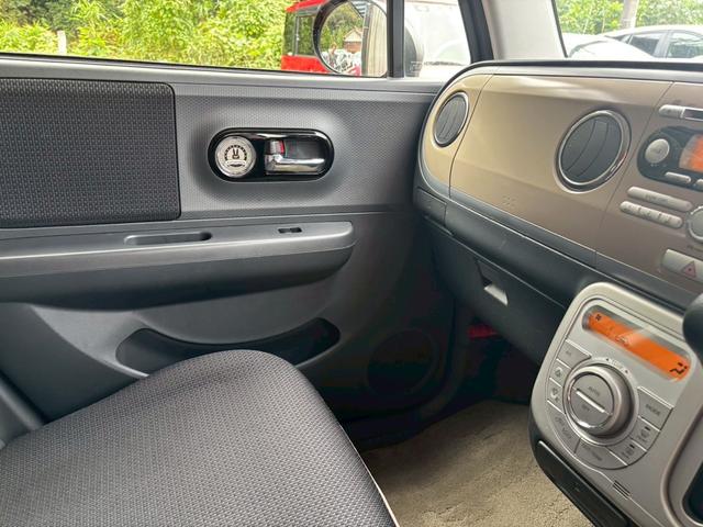 アルトラパン 10thアニバーサリーリミテッド 禁煙車 CD スマートキー オートエアコン シートヒーター 電動格納ミラー AW14インチ ベンチシート フルフラット 盗難防止システム パワーウィンドウ パワーステアリング 運転席・助手席エアバック(11枚目)