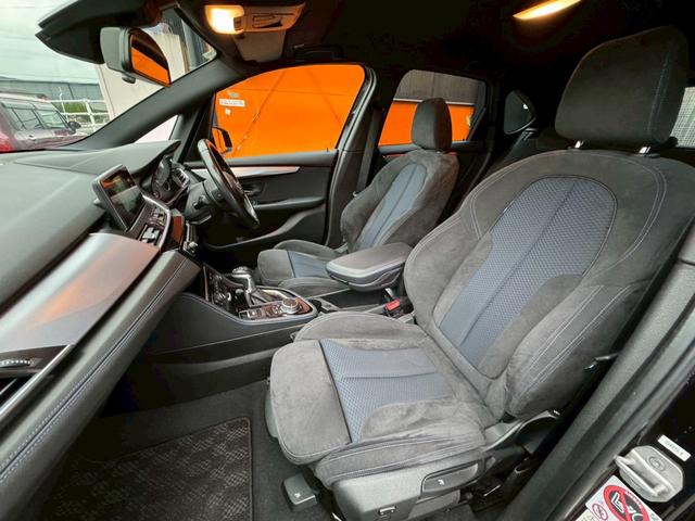 2シリーズ 218dアクティブツアラー Mスポーツ ディーゼルターボ ETC HDDナビ バックカメラ Bluetooth CD DVD USB スマートキー オートエアコン 電動格納ミラー オートライト AW17インチ ABS フォグライト(23枚目)