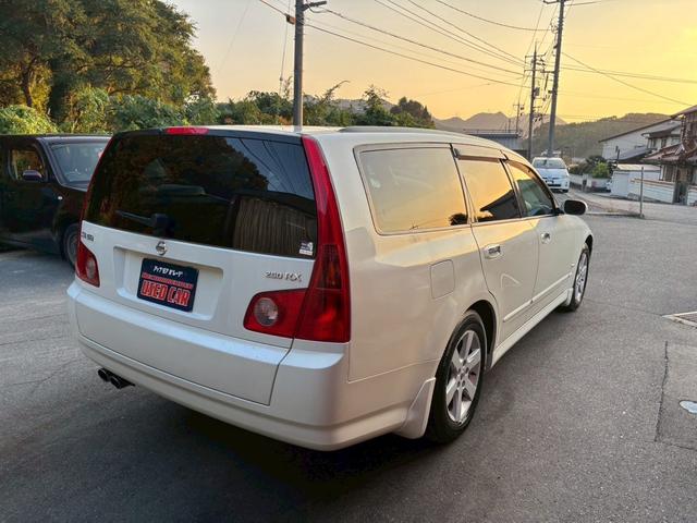 ステージア 250RX 禁煙車 CD HIDヘッドライト オートライト キーレスエントリー AW16インチ パワーウィンドウ パワーステアリング ABS 運転席・助手席エアバック 衝突安全ボディ(18枚目)