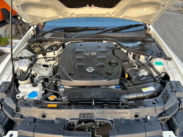 ステージア 250RX 禁煙車 CD HIDヘッドライト オートライト キーレスエントリー AW16インチ パワーウィンドウ パワーステアリング ABS 運転席・助手席エアバック 衝突安全ボディ(21枚目)