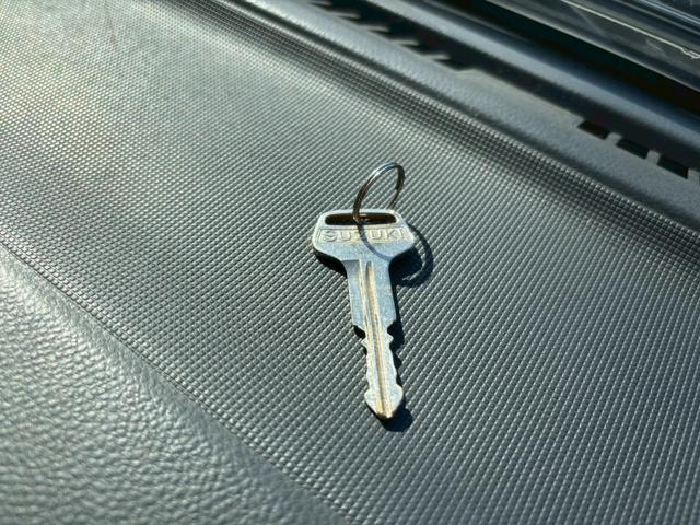 キャリイトラック KCエアコン・パワステ 5速MT エアコン パワーステアリング AM/FMラジオ 三方開(10枚目)