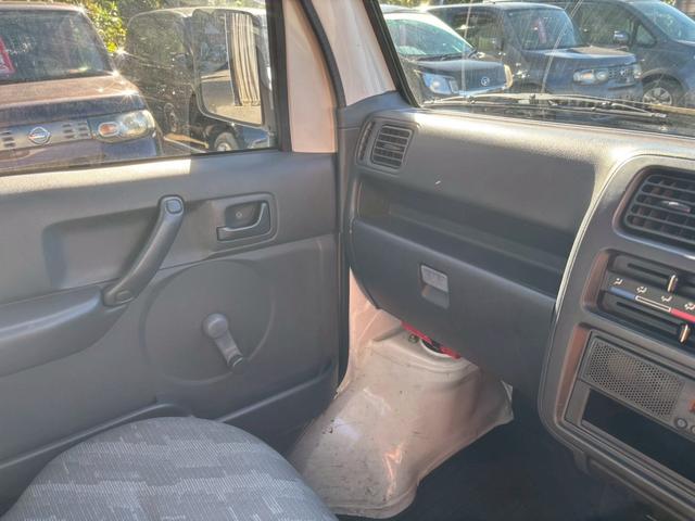 キャリイトラック KCエアコン・パワステ 5速MT エアコン パワーステアリング AM/FMラジオ 三方開(12枚目)