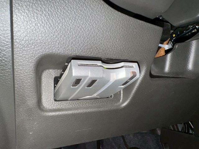 キューブ 15X Mセレクション 禁煙車 ドライブレコーダー ETC ナビ バックカメラ フルセグTV Bluetooth CD DVD スマートキー 電動格納ミラー ベンチシート ABS エアコン パワーウィンドウ パワステ(6枚目)