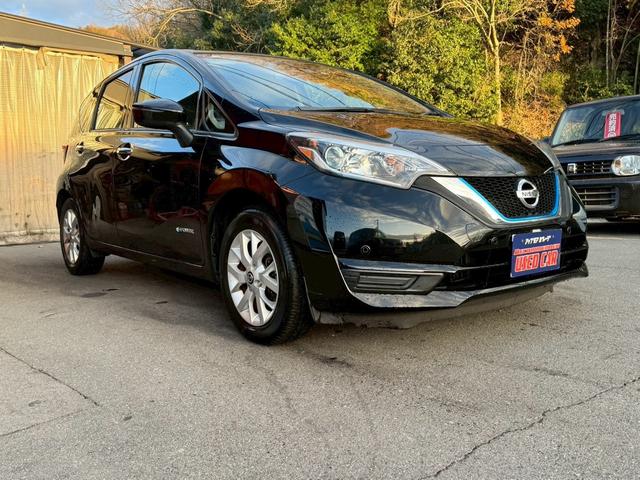 ノート e-パワー X 禁煙車 衝突被害軽減システム レーンアシスト ETC ナビ バックカメラ フルセグTV Bluetooth CD オートエアコン スマートキー AW15インチ コーナーセンサー ABS 横滑り防止装置(3枚目)