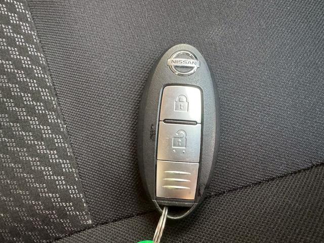 ノート e-パワー X 禁煙車 衝突被害軽減システム レーンアシスト ETC ナビ バックカメラ フルセグTV Bluetooth CD オートエアコン スマートキー AW15インチ コーナーセンサー ABS 横滑り防止装置(17枚目)