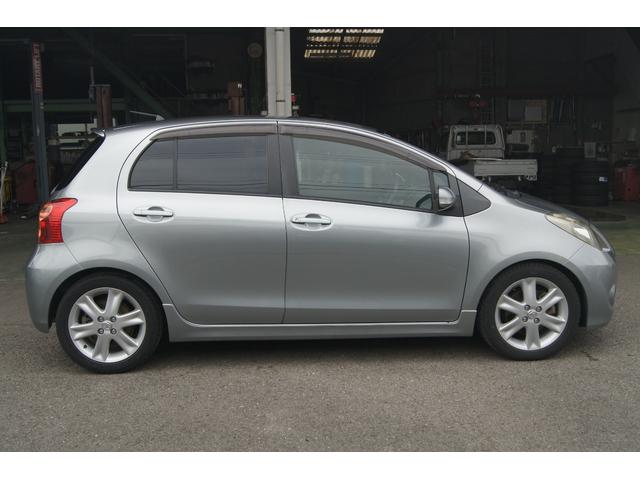ヴィッツ TRDターボM 5F ナビ ETC 禁煙車 ワンオーナー(3枚目)