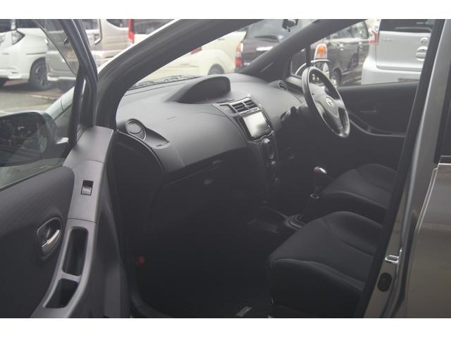 ヴィッツ TRDターボM 5F ナビ ETC 禁煙車 ワンオーナー(8枚目)