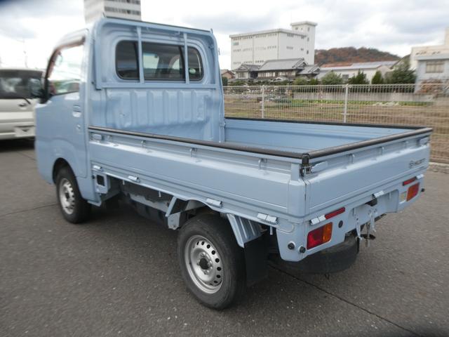 ハイゼットトラック スタンダード 平成30年式・エアコン・パワステ・エアバック・5MT・28000km・AM/FMラジオ(8枚目)