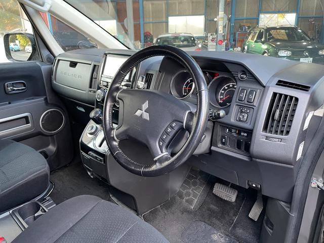 デリカD:5 D パワーパッケージ 4WD ディーゼル 両側電動スライドドア ナビTV ETC バックカメラ 社外アルミホイール マフラー スタッドレスタイヤホイール付(15枚目)