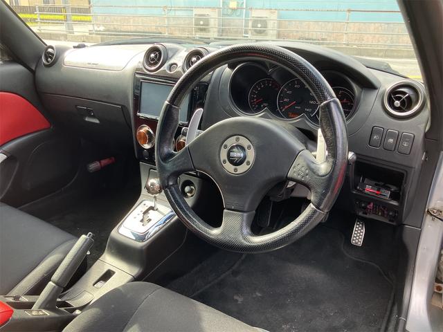 ハンドルの状態が悪いと運転に集中できませんよね。こちらの車、お気軽にお問い合わせください。