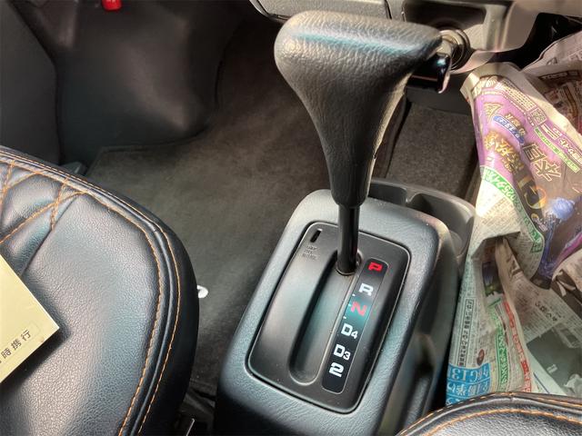 シフトレバー。ぜひ一度お客様の目で確認してください。
