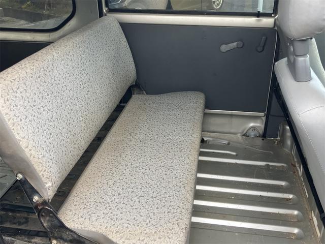 サンバーバン 　４ＷＤ　ＡＴ　両側スライドドア　アルミホイール　エアコン　ＣＤ（10枚目）