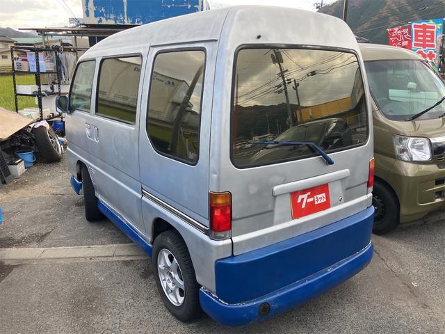 サンバーバン 　４ＷＤ　ＡＴ　両側スライドドア　アルミホイール　エアコン　ＣＤ（16枚目）