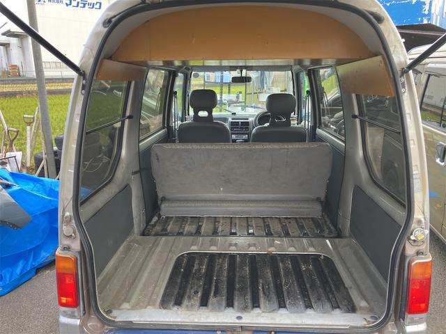 サンバーバン 　４ＷＤ　ＡＴ　両側スライドドア　アルミホイール　エアコン　ＣＤ（18枚目）