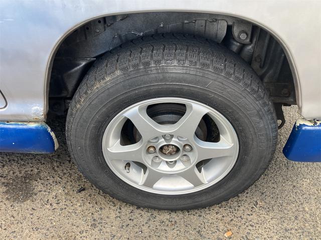 サンバーバン 　４ＷＤ　ＡＴ　両側スライドドア　アルミホイール　エアコン　ＣＤ（36枚目）