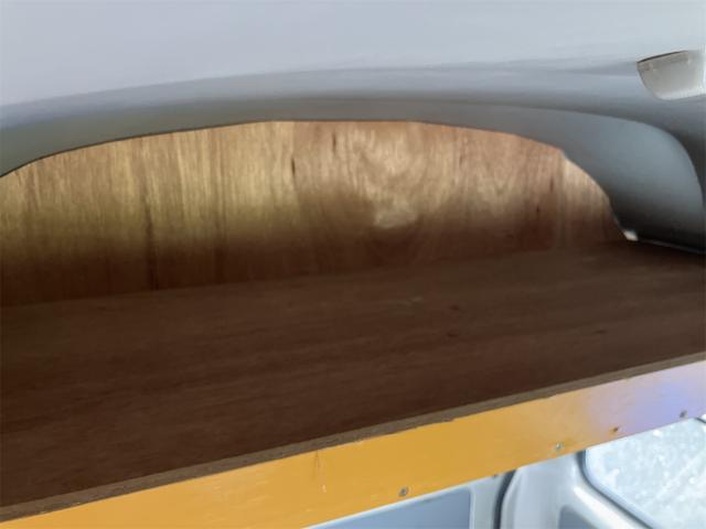 サンバーバン 　４ＷＤ　ＡＴ　両側スライドドア　アルミホイール　エアコン　ＣＤ（40枚目）