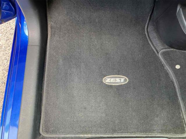 ゼスト スポーツ G ダイナミック スペシャル 4WD 社外アルミ ディスチャージライト ドラレコ ナビ TV キーレス ベンチシート AT 盗難防止システム ABS CD 衝突安全ボディ エアコン パワーステアリング パワーウィンドウ(32枚目)