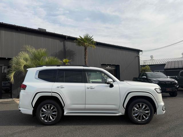 ランドクルーザー ZX 4WD 全周囲カメラ クリアランスソナー オートクルーズコントロール レーンアシスト パワーシート 衝突被害軽減システム サンルーフ オートマチックハイビーム オートライト LEDヘッドランプ(3枚目)