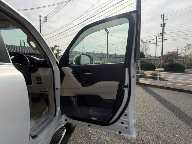 ランドクルーザー ZX 4WD 全周囲カメラ クリアランスソナー オートクルーズコントロール レーンアシスト パワーシート 衝突被害軽減システム サンルーフ オートマチックハイビーム オートライト LEDヘッドランプ(23枚目)