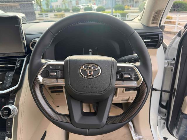 ランドクルーザー ZX 4WD 全周囲カメラ クリアランスソナー オートクルーズコントロール レーンアシスト パワーシート 衝突被害軽減システム サンルーフ オートマチックハイビーム オートライト LEDヘッドランプ(25枚目)