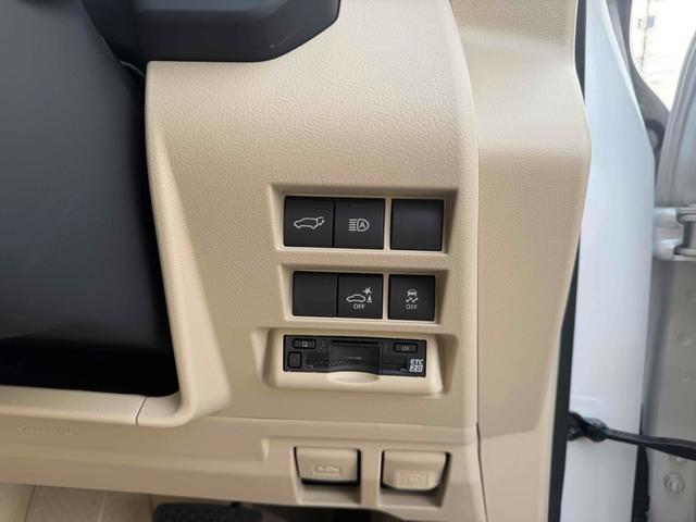 ランドクルーザー ZX 4WD 全周囲カメラ クリアランスソナー オートクルーズコントロール レーンアシスト パワーシート 衝突被害軽減システム サンルーフ オートマチックハイビーム オートライト LEDヘッドランプ(30枚目)