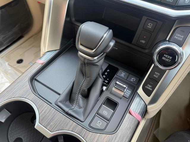 ランドクルーザー ZX 4WD 全周囲カメラ クリアランスソナー オートクルーズコントロール レーンアシスト パワーシート 衝突被害軽減システム サンルーフ オートマチックハイビーム オートライト LEDヘッドランプ(32枚目)