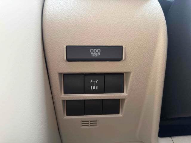 ランドクルーザー ZX 4WD 全周囲カメラ クリアランスソナー オートクルーズコントロール レーンアシスト パワーシート 衝突被害軽減システム サンルーフ オートマチックハイビーム オートライト LEDヘッドランプ(36枚目)