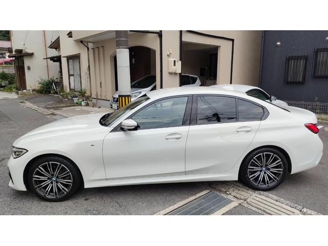３シリーズ ３２０ｉ　Ｍスポーツ　１オーナー車両　インテリジェントセーフティ　レーダークルーズコントロール　革シート　ブラインドスポット　パドルシフト　アンビエントライト　パワートランク　全方位カメラ　前後ドラレコ　スペアキー（10枚目）