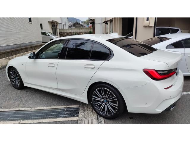 ３シリーズ ３２０ｉ　Ｍスポーツ　１オーナー車両　インテリジェントセーフティ　レーダークルーズコントロール　革シート　ブラインドスポット　パドルシフト　アンビエントライト　パワートランク　全方位カメラ　前後ドラレコ　スペアキー（11枚目）