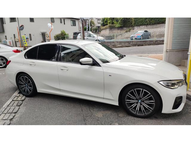 ３シリーズ ３２０ｉ　Ｍスポーツ　１オーナー車両　インテリジェントセーフティ　レーダークルーズコントロール　革シート　ブラインドスポット　パドルシフト　アンビエントライト　パワートランク　全方位カメラ　前後ドラレコ　スペアキー（14枚目）