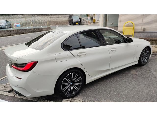 ３シリーズ ３２０ｉ　Ｍスポーツ　１オーナー車両　インテリジェントセーフティ　レーダークルーズコントロール　革シート　ブラインドスポット　パドルシフト　アンビエントライト　パワートランク　全方位カメラ　前後ドラレコ　スペアキー（16枚目）