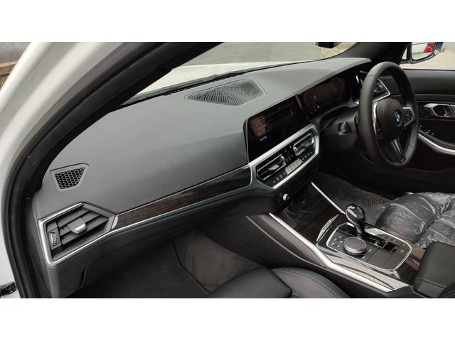 ３シリーズ ３２０ｉ　Ｍスポーツ　１オーナー車両　インテリジェントセーフティ　レーダークルーズコントロール　革シート　ブラインドスポット　パドルシフト　アンビエントライト　パワートランク　全方位カメラ　前後ドラレコ　スペアキー（46枚目）