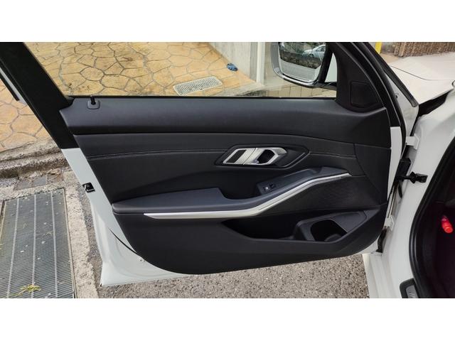 ３シリーズ ３２０ｉ　Ｍスポーツ　１オーナー車両　インテリジェントセーフティ　レーダークルーズコントロール　革シート　ブラインドスポット　パドルシフト　アンビエントライト　パワートランク　全方位カメラ　前後ドラレコ　スペアキー（70枚目）