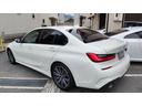 ３２０ｉ　Ｍスポーツ　１オーナー車両　インテリジェントセーフティ　レーダークルーズコントロール　革シート　ブラインドスポット　パドルシフト　アンビエントライト　パワートランク　全方位カメラ　前後ドラレコ　スペアキー（12枚目）