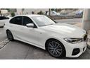 ３２０ｉ　Ｍスポーツ　１オーナー車両　インテリジェントセーフティ　レーダークルーズコントロール　革シート　ブラインドスポット　パドルシフト　アンビエントライト　パワートランク　全方位カメラ　前後ドラレコ　スペアキー（13枚目）
