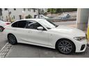 ３２０ｉ　Ｍスポーツ　１オーナー車両　インテリジェントセーフティ　レーダークルーズコントロール　革シート　ブラインドスポット　パドルシフト　アンビエントライト　パワートランク　全方位カメラ　前後ドラレコ　スペアキー（14枚目）