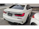 ３２０ｉ　Ｍスポーツ　１オーナー車両　インテリジェントセーフティ　レーダークルーズコントロール　革シート　ブラインドスポット　パドルシフト　アンビエントライト　パワートランク　全方位カメラ　前後ドラレコ　スペアキー（19枚目）