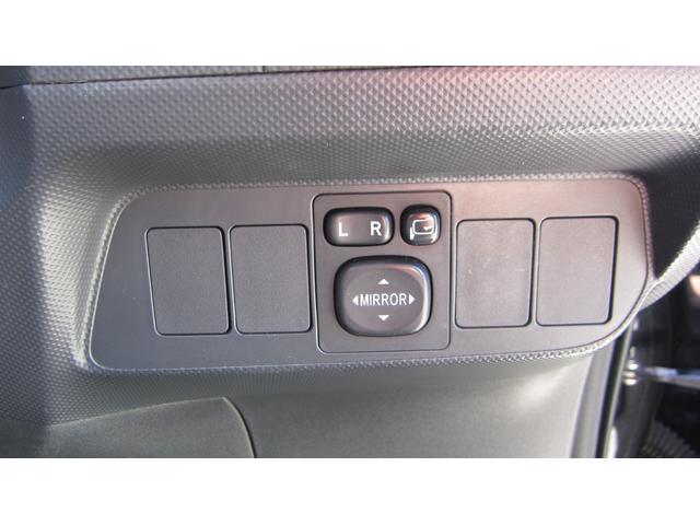 150X Sパッケージ ワンセグナビ バックカメラ ETC プッシュスタート スマートキー TRD17インチホイール HIDヘッドライト(10枚目)