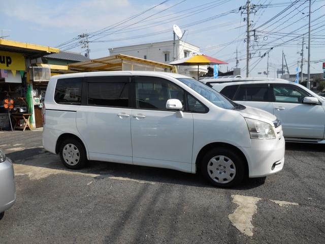 ノア トヨタ ｙｙ ５人乗り荷物積めます の中古車詳細 中古車検索ならkurutown クルタウン