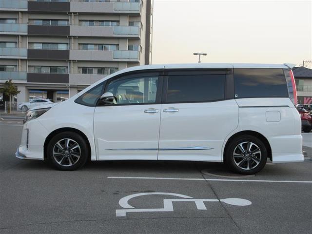 ノア Ｓｉ　ダブルバイビー　フルセグ　メモリーナビ　ＤＶＤ再生　バックカメラ　衝突被害軽減システム　ＥＴＣ　両側電動スライド　ＬＥＤヘッドランプ　ウオークスルー　乗車定員７人　３列シート　ワンオーナー　フルエアロ　記録簿（2枚目）