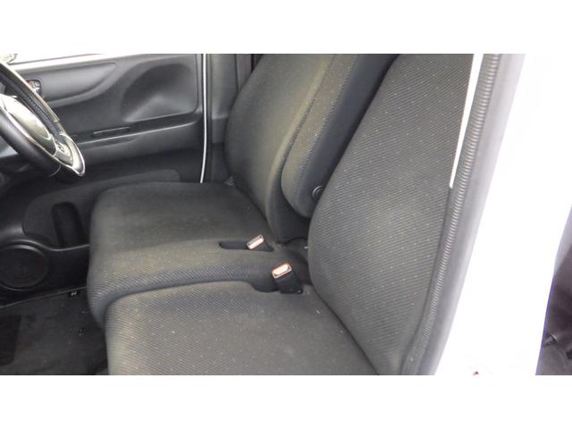 N-BOX G ターボSSパッケージ 4WD ターボ オートエアコン 純正ギャザーズナビ ワンセグ Bluetooth クルーズコントロール 両側パワースライド HID シートヒーター(13枚目)